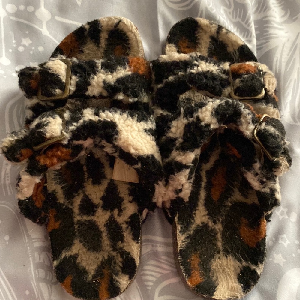 Cheetah Print Sandals/Slippers